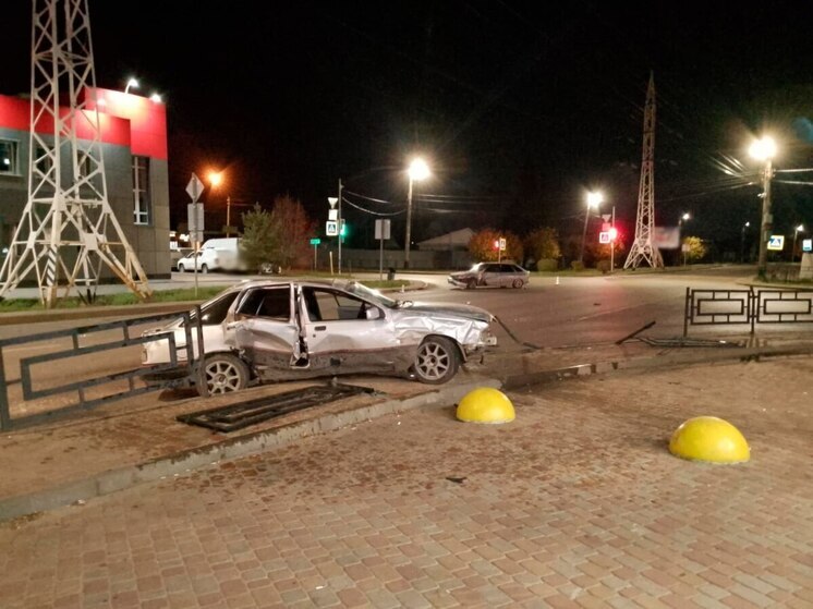 Поворот налево без права: молодой водитель ВАЗа попал в больницу