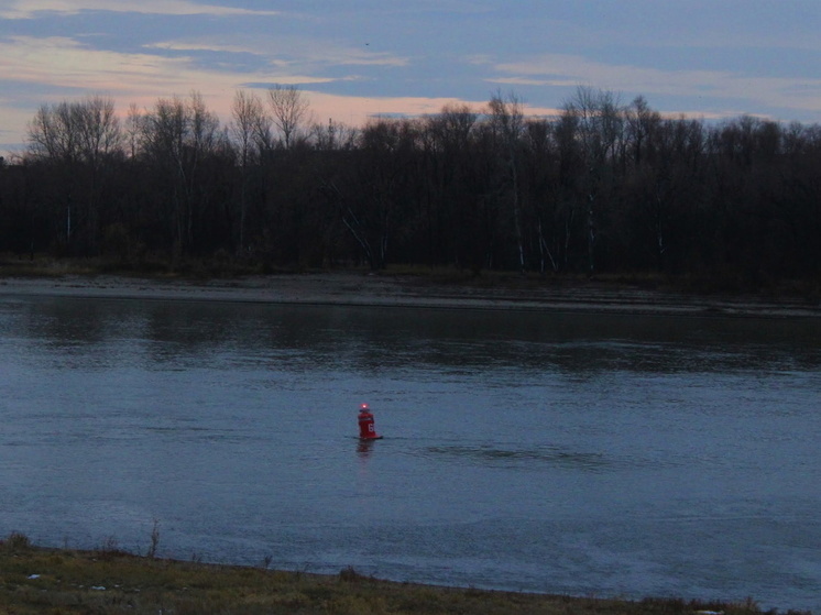 Тело пенсионера нашли на озере в Омской области