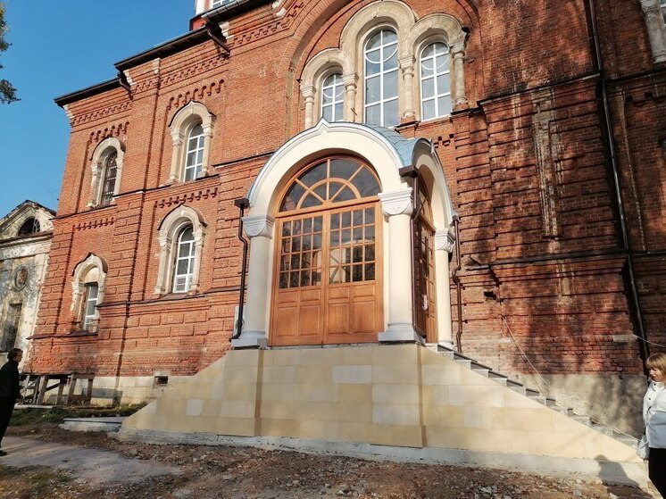 В Калуге приведут в порядок южное крыльцо Казанского Девичьего монастыря