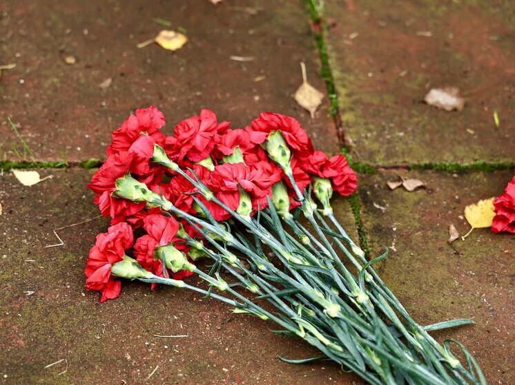 В Челябинске почтили память погибших солдат правопорядка