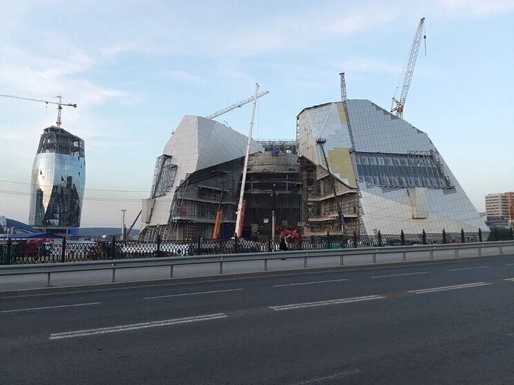 Илья Середюк проверил стройки и дал рекомендации по благоустройству города