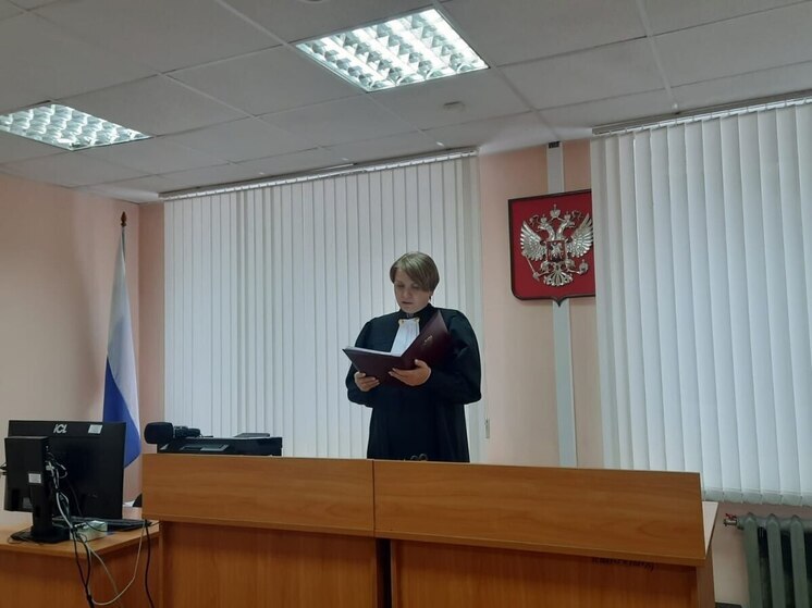 Бывшие полицейские из Полевского избежали наказания за фиктивное проживание во время командировок