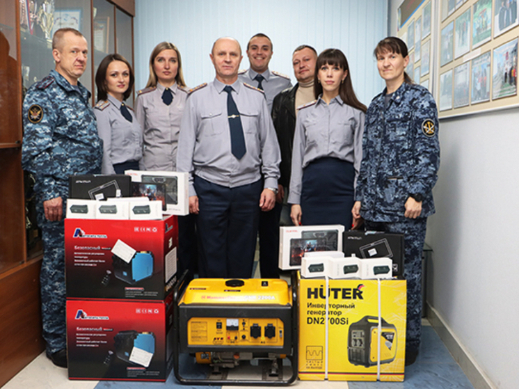 Тульские сотрудники УФСИН отправили на фронт генератор и дроны