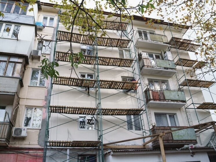 В Севастополе капремонт домов на проспекте Острякова идет с опережением плана