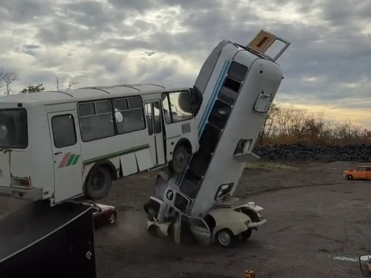 Ростовский каскадер Чеботарев решил повторить трюк с подвешенным автобусом