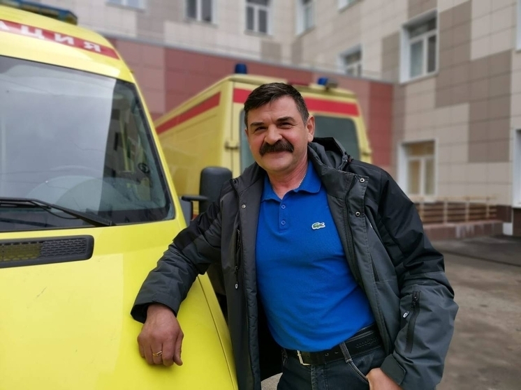 Водителя Архангельской областной больницы наградили медалью