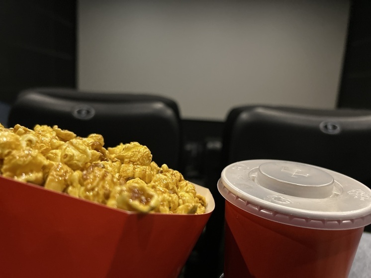 Петербуржцы за октябрь обогатили кинотеатры на 333 млн рублей