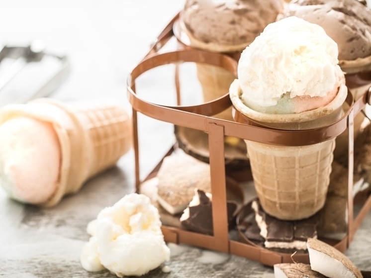 Более 600 кило сомнительного мороженого не пустили в Омскую область