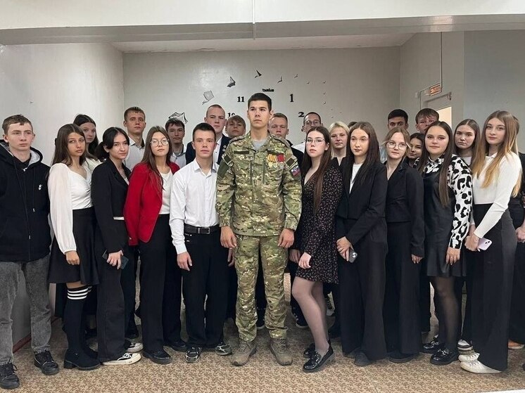 Ветеран СВО Николай Юдин встретился со студентами профессионального колледжа Железногорска-Илимского
