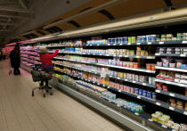 Разнообразные уловки с ценниками для заманивания покупателей якобы «низкой ценой» и, соответственно, скорейшего сбыта своего товара, которые в торговых сетях называются «маркетинговым ходом», а на рынках — «разводом» покупателей, стары как мир и трудноискоренимы