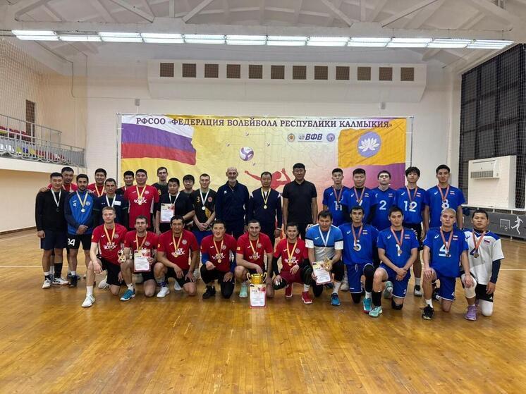 Лучшие волейболисты Калмыкии живут в Ики-Чоносе
