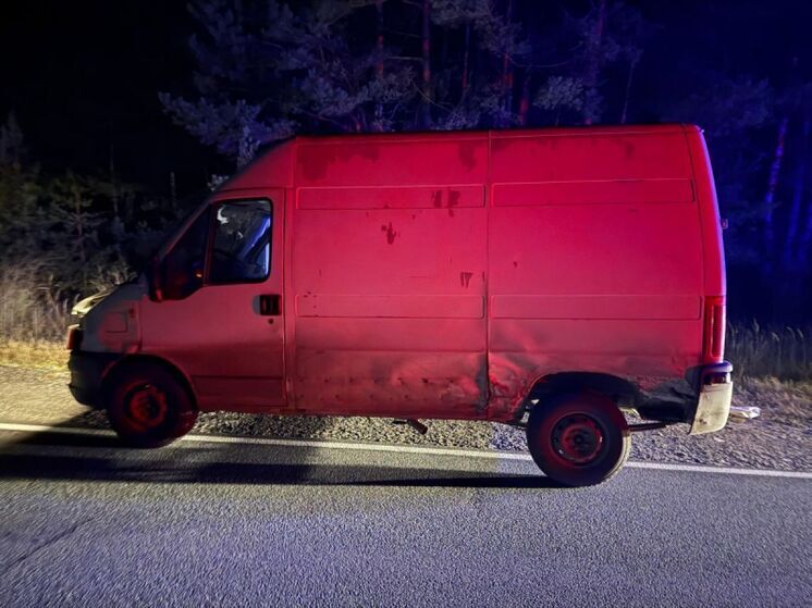 Микроавтобус насмерть сбил 40-летнего мужчину в Рязанской области