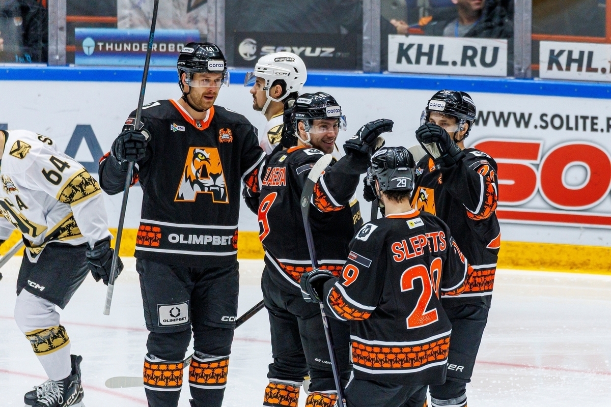 «Адмирал» залёг на дно: «Металлург» нанес «морякам» восьмое поражение подряд