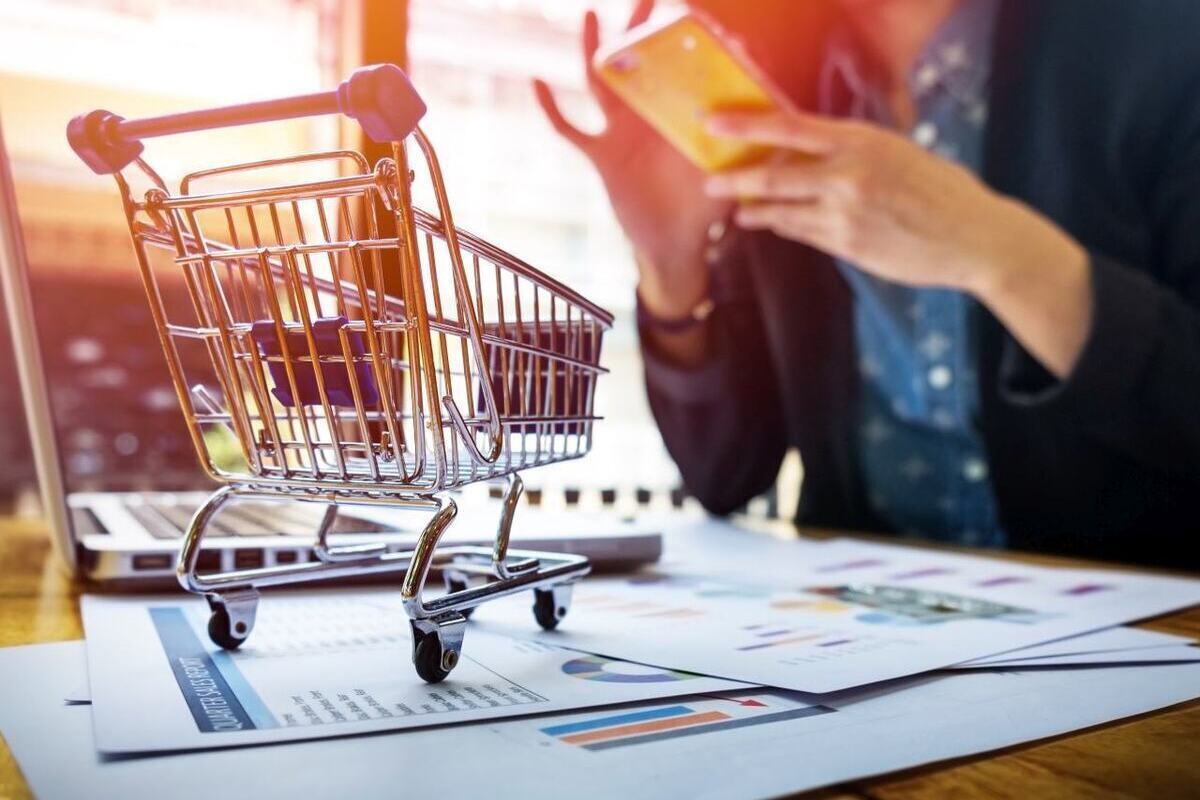 Сбер: маркетплейсы лишают офлайн-торговлю части выручки