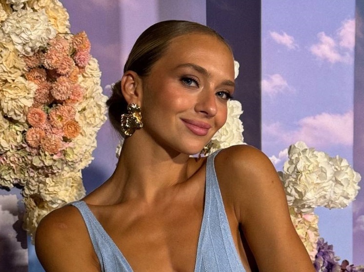 Выступавшие в танцах на льду российские фигуристы Виктория Синицина и Никита Кацалапов стали гостями мероприятия, организованного для спортсменов. Популярная пара появилась на публике в стильных образах.