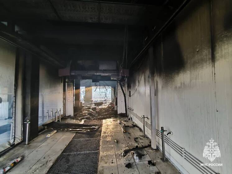 В Ставрополе на Михайловском шоссе загорелась автомойка