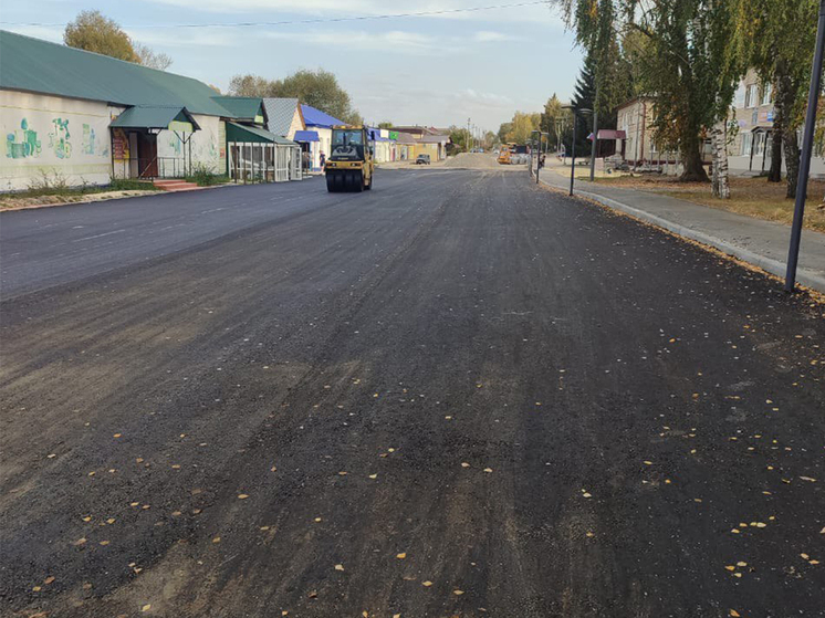 В Неверкино обновили асфальт и установили ливневую решетку на пешеходной зоне на улице Куйбышева