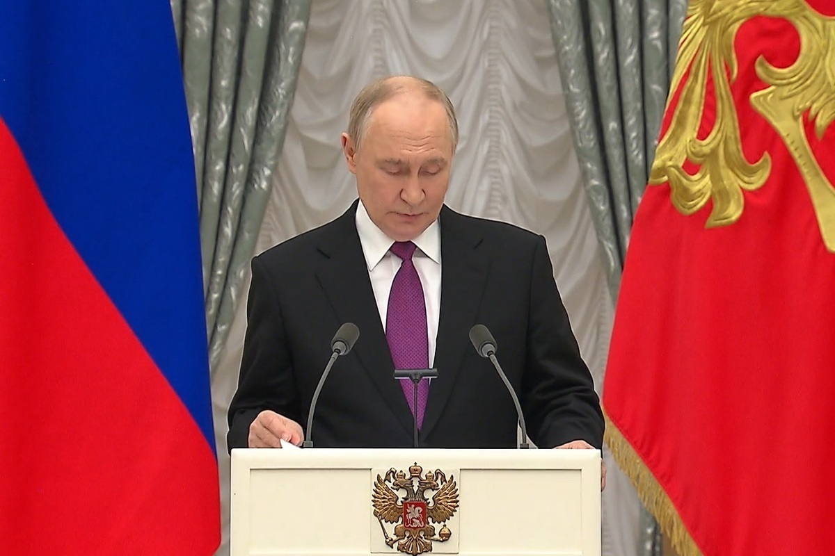 Путин поручил ведомствам внести предложения по подготовке ядерных испытаний