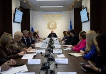 Мэр Курска Евгений Маслов провёл 5 ноября планёрку, участниками которой стали руководители городских подразделений