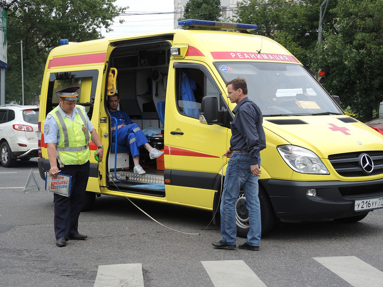 Наибольшей опасности водители и пешеходы, проживающие в сельской местности или проезжающие по ней