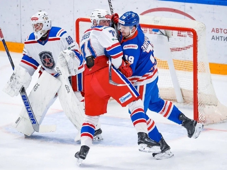 Хоккеисты АКМ уступили СКА-ВМФ в напряжённом матче в Петербурге