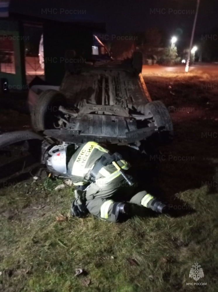 Renault Megane улетел в кювет под Перемышлем