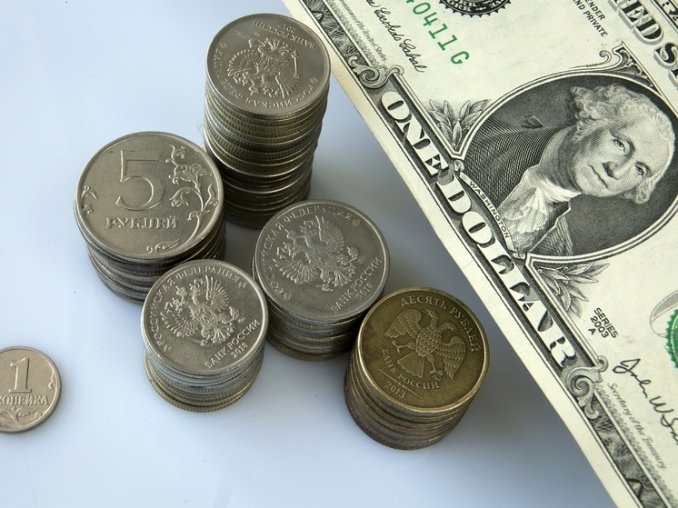Бахтин: Доллар не станет дешевле 60 рублей в 2026 году