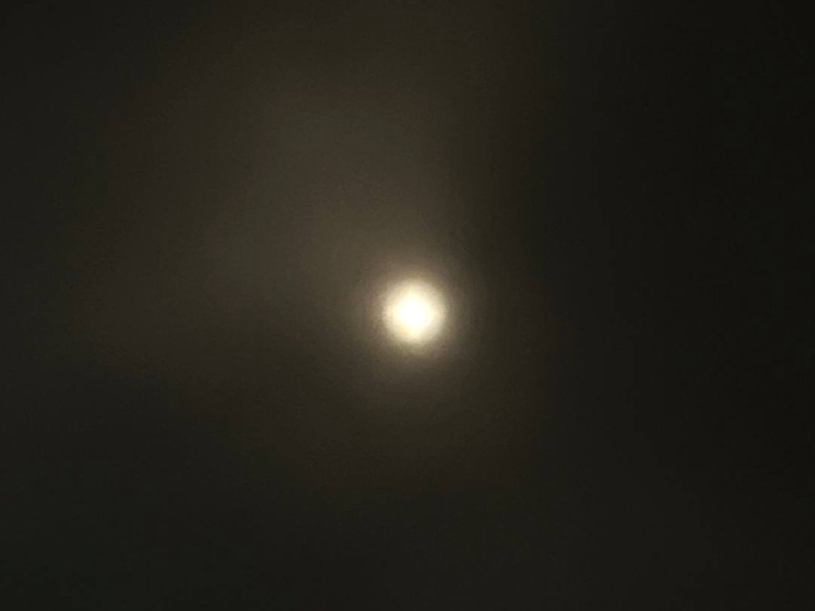 Жители Ростовской области наблюдали самое яркое полнолуние в 2025 году