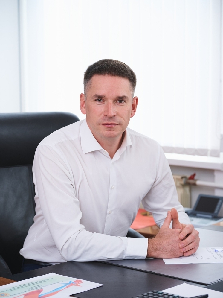 Мэр Тольятти Илья Сухих открыл канал в мессенджере МАХ и дал свой номер телефона