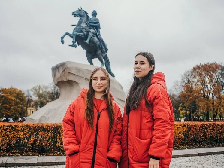 Школьники из Мариуполя побывали в Москве, Петербурге, Орле и Крыму
