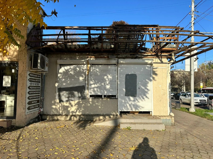 В Краснодаре демонтировали нелегально возведённый магазин