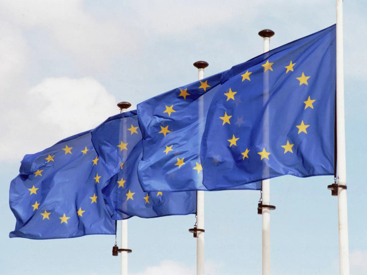 Еврокомиссия не стала комментировать сообщения о визовых ограничениях для россиян