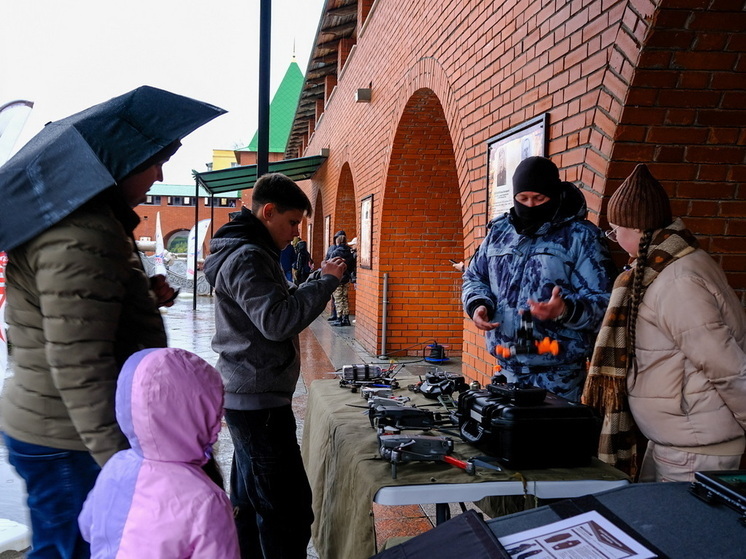 Сотрудники Росгвардии приняли участие в фестивале «Родина. Знание. Честь» в Йошкар-Оле