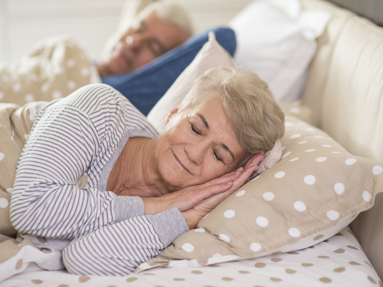 Японские ученые объяснили, как пожилым людям добиться крепкого сна