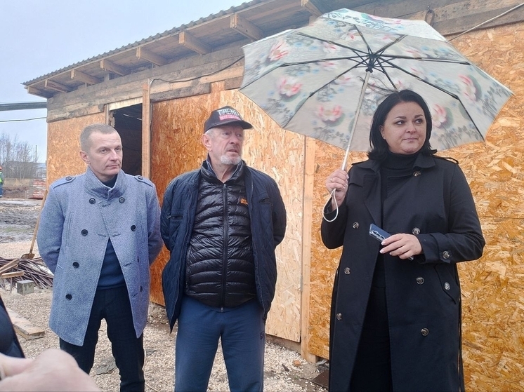Юлия Феоктистова проверила строительство ФОКа в Сапожке Рязанской области