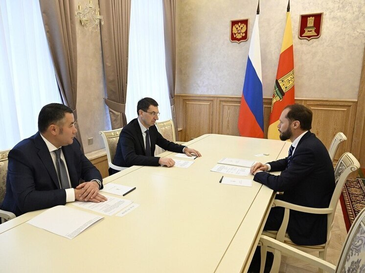 В правительстве Тверской области прошла встреча с врио губернатора региона Виталием Королевым