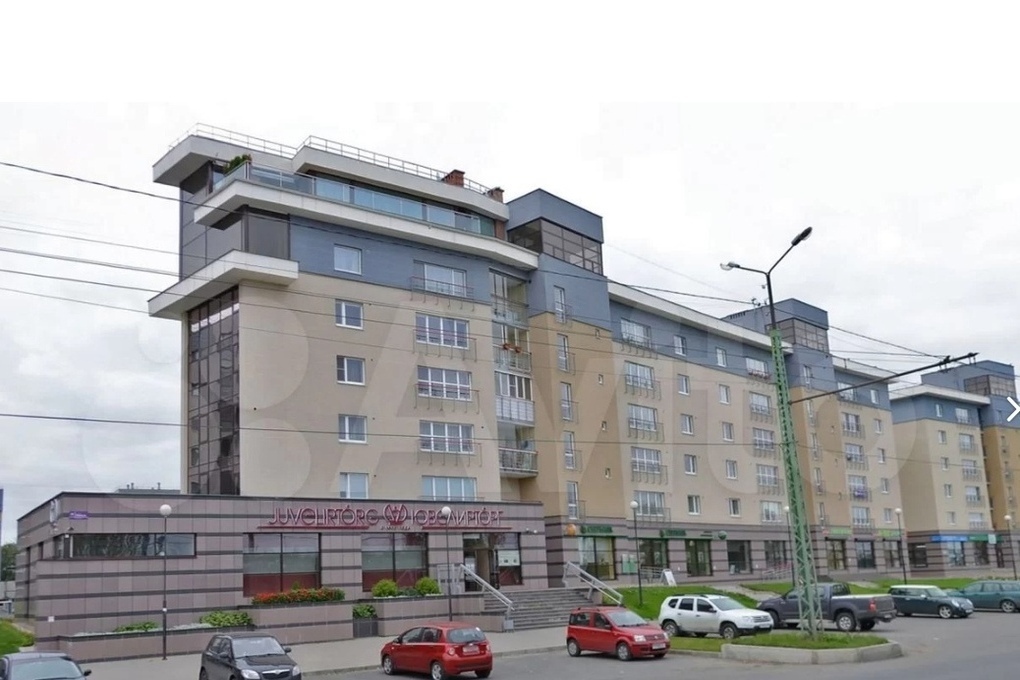 Самую дорогую квартиру в стране продают в Питере, в Петрозаводске тоже выставлена элитная квартира, предположительно принадлежавшая экс-губернатору Карелии