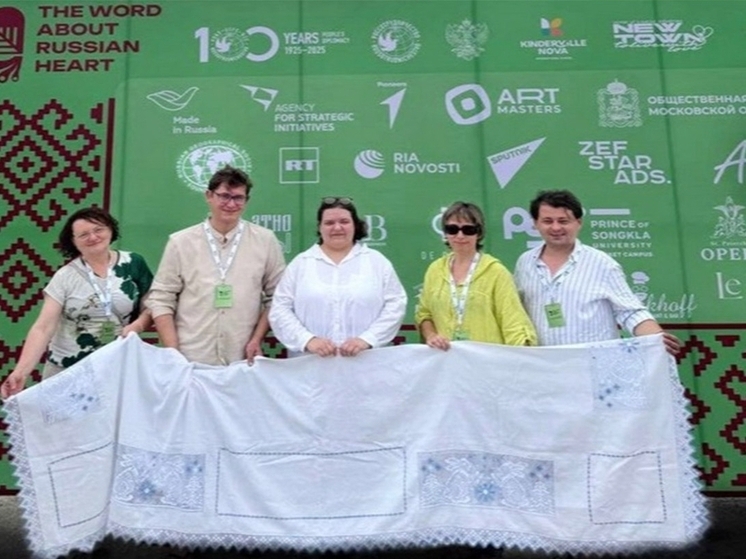 О творчестве мастеров из Холуя теперь знают и в Таиланде