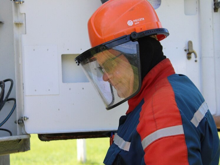 Смоленский филиал «Россети Центр» обеспечил дополнительной электроэнергией спортивный комплекс в поселке Красный