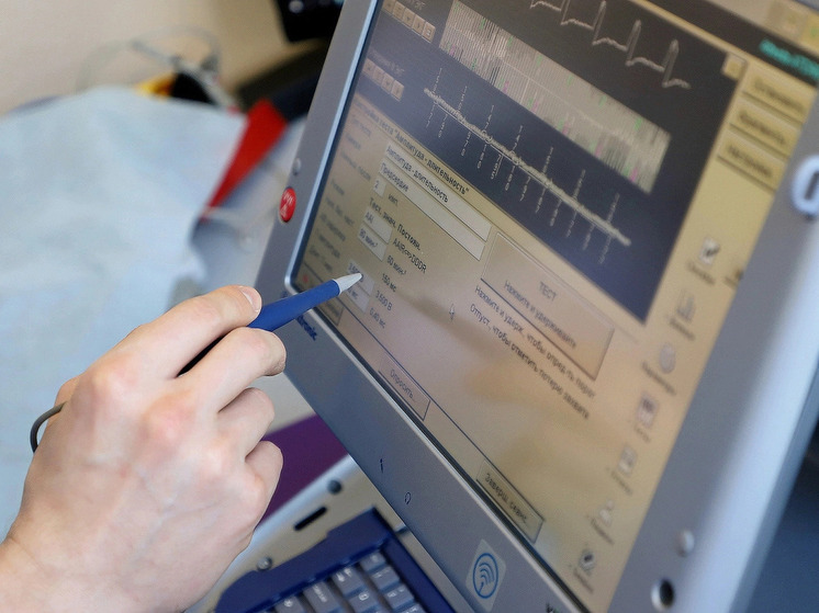 Салехардские врачи получили новое оборудование для настройки кардиостимуляторов