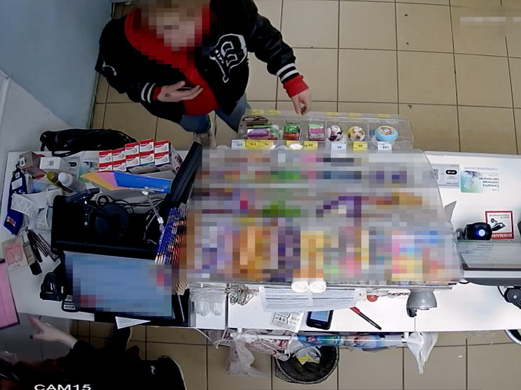 Мурманчанка нашла банковскую карту и решила, что это «подарок судьбы»