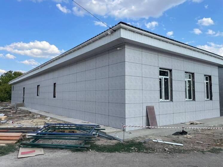 Дагестанские строители возрождают Дом культуры в селе Тракторное Запорожской области