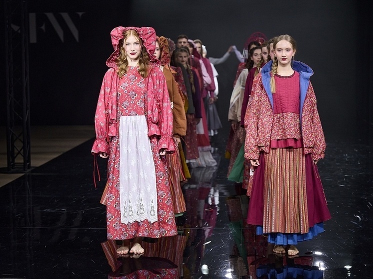 На Неделе моды в Сочи ко Дню народного единства состоялся специальный показ