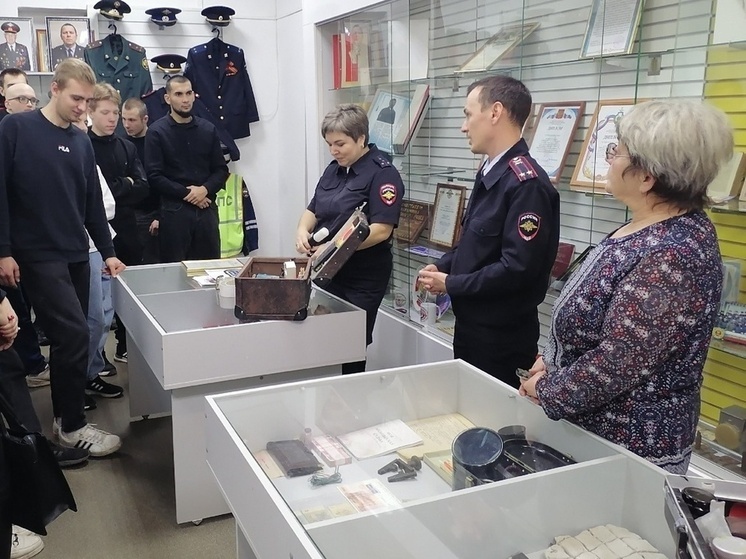 Студенты Шипицынского техникума побывали на экскурсии в полиции