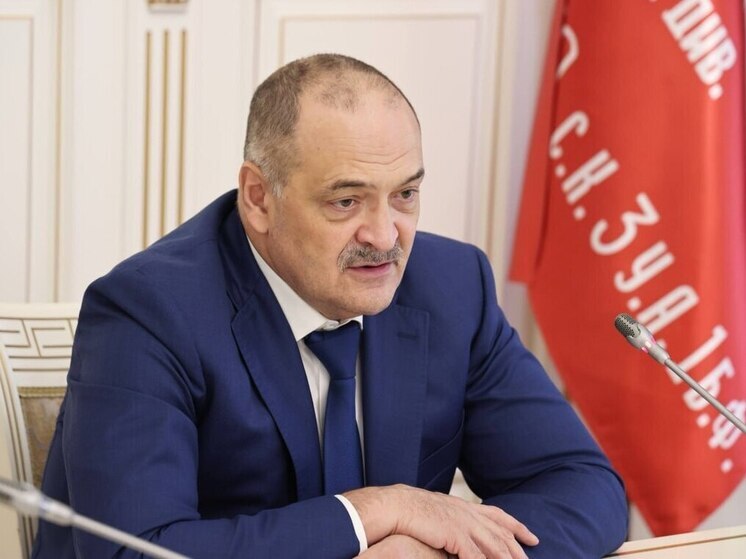 Глава Дагестана поручил решить проблему со строительством ФАПа в Буршаге