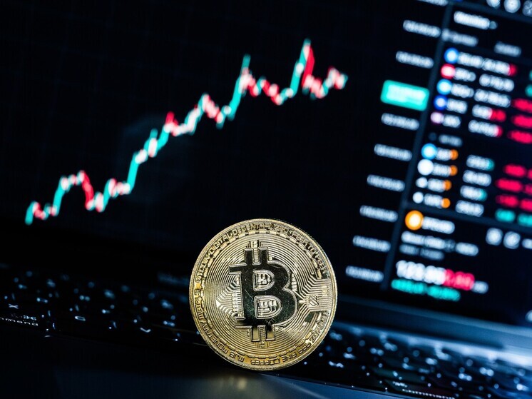 Bloomberg: за текущую неделю первая криптовалюта потеряла 6,2%