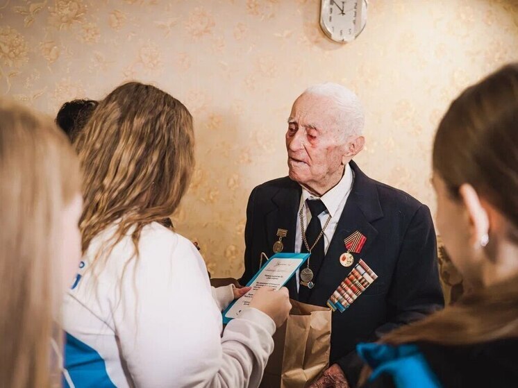 Ветеран Владимир Капитонов отметил 101-летие в кругу запорожских «Волонтёров Победы»