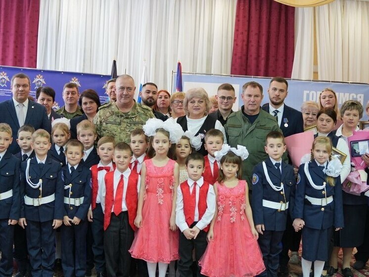 В Кадетской школе-интернате имени Г.Т. Берегового состоялось торжественное награждение сотрудников и преподавателей