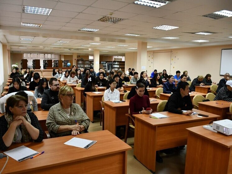 На вопросы о традициях отвечали жители Калмыкии