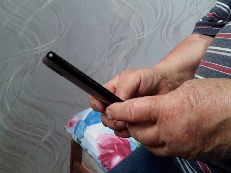 Старшее поколение новгородцев "подружилось" с искусственным интеллектом